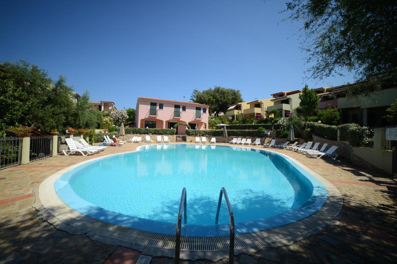 Villaggio Sa Ventana Badesi Buitenkant foto